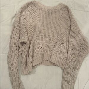 American Eagle Outfitters Women's Sweater in Cream